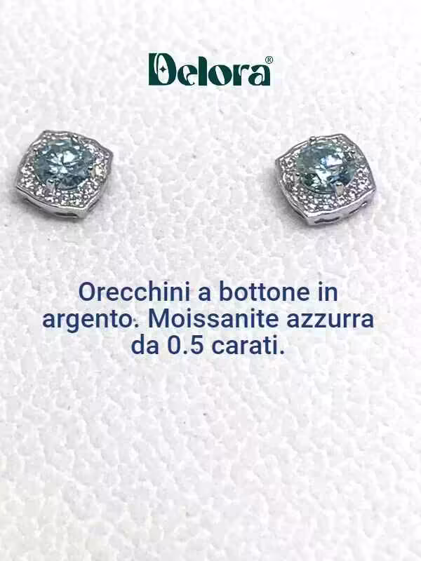 Orecchini a bottone in argento. Moissanite azzurra da 0.5 carati.